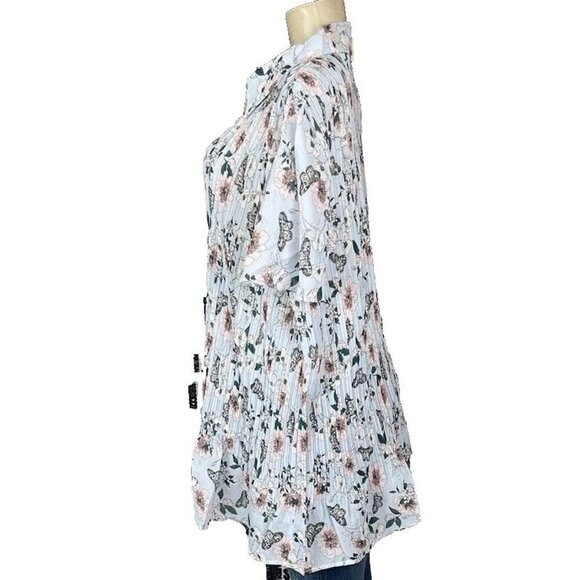 Only Necessities +22/24 Blue Floral Butterfly Pleated Button Short Sleeve Blouse - Picture 3 of 6